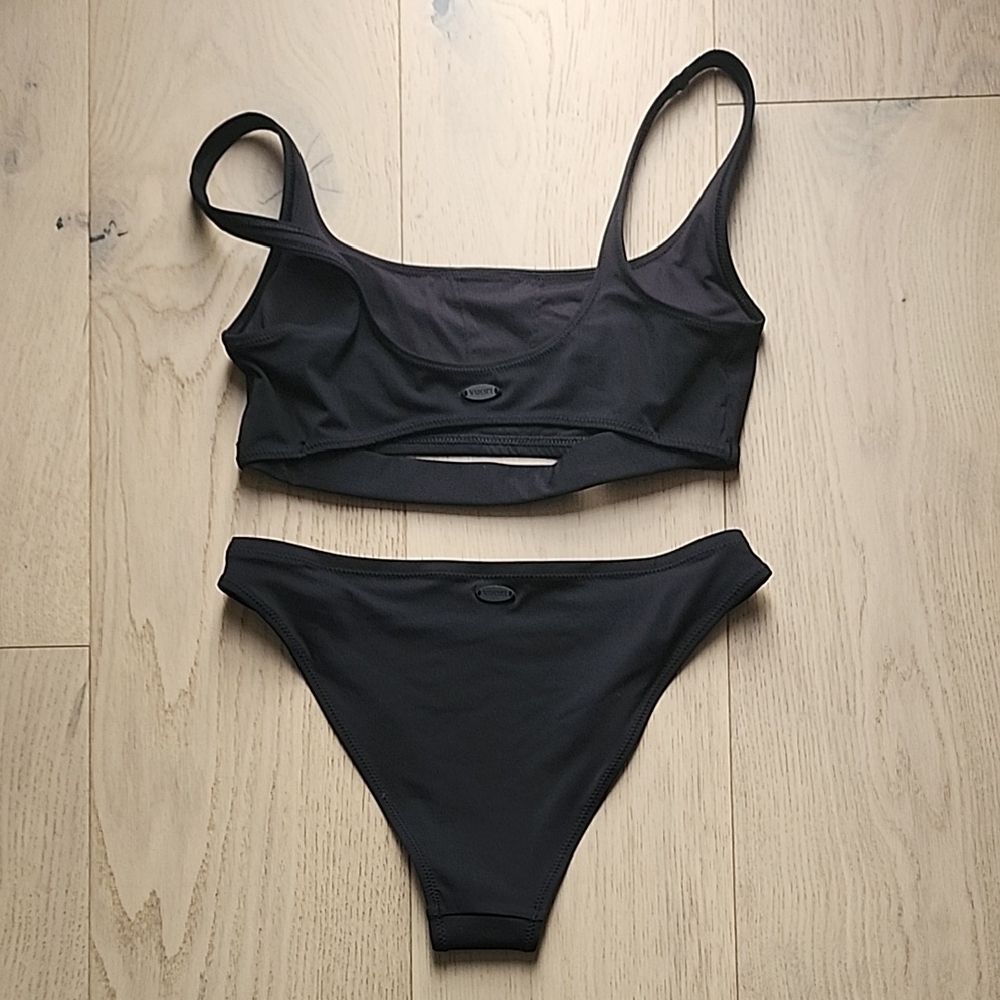 Vuori Black Women's Bikini Set